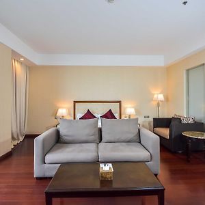 Premier Deluxe King Room